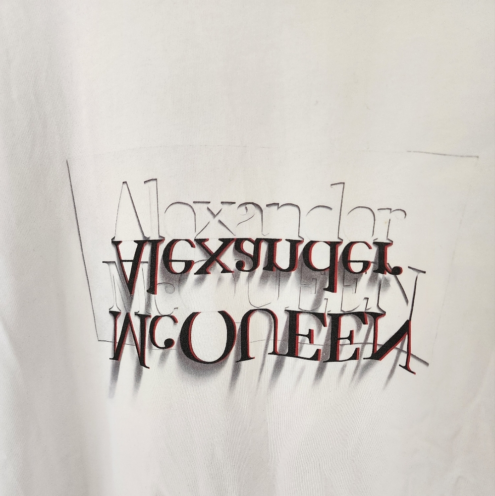 Alexander McQueen Upside-Down Logo T-Shirt - Picture 7 of 8